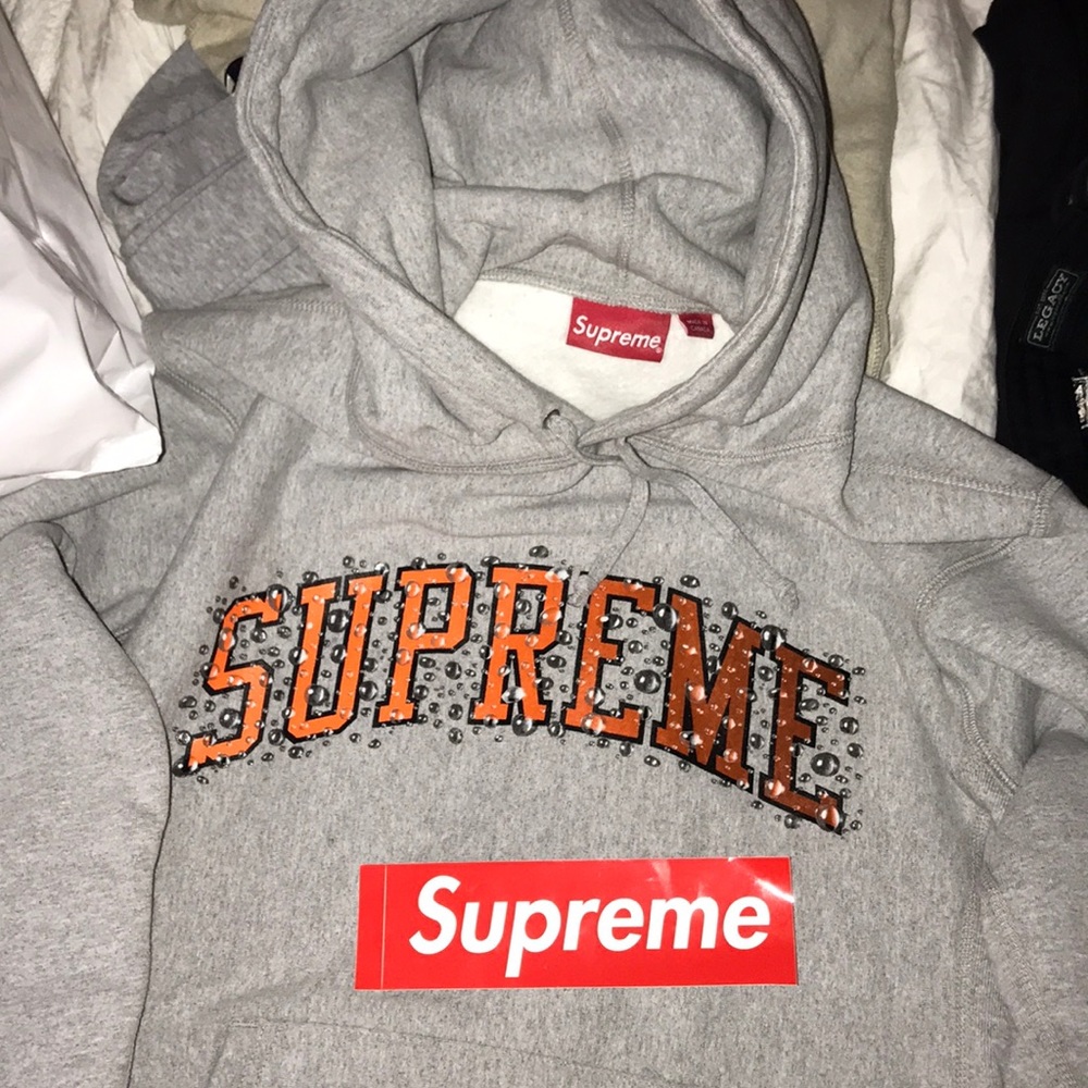 Supreme Water Arc Hoodie.   Sz: L.